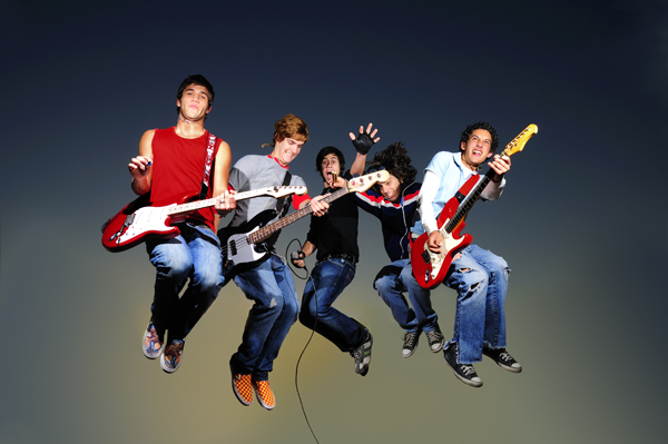 Rock band jumping, Myndset Digital Marketing
